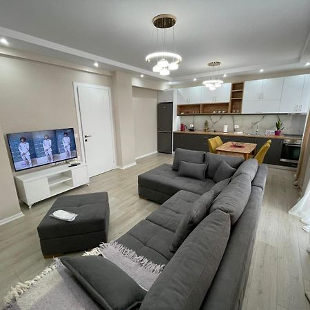 Melody Apartment In Korce Exterior photo